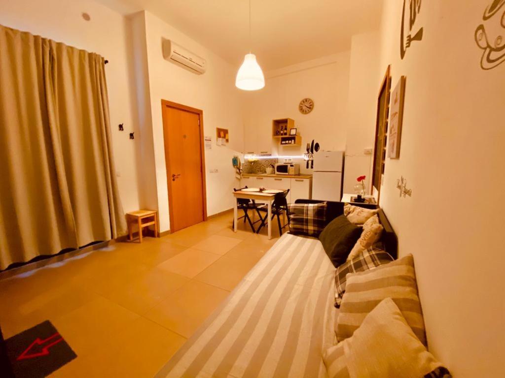 Hôtel Bed&Go -Valigia à Lecce Extérieur photo