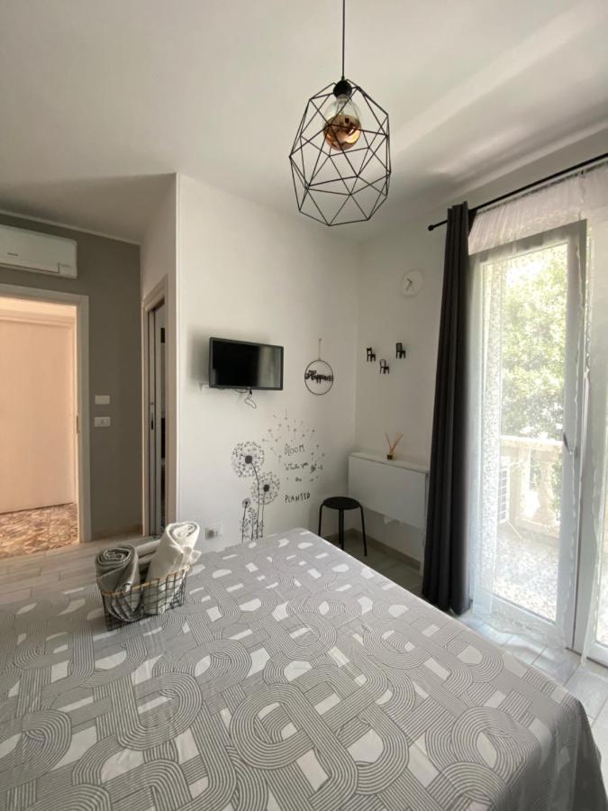Hôtel Bed&Go -Valigia à Lecce Extérieur photo