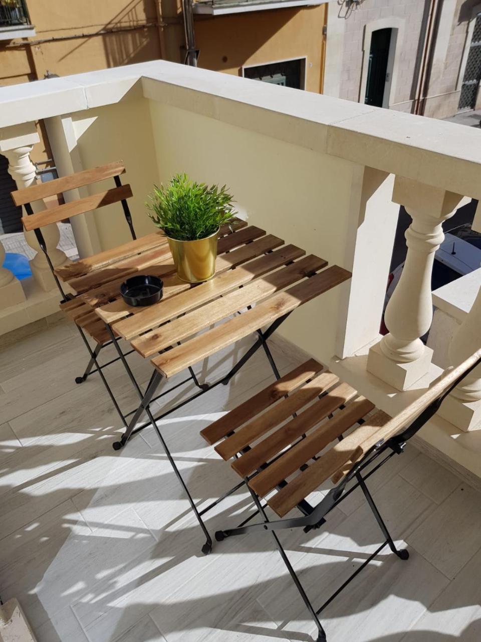 Hôtel Bed&Go -Valigia à Lecce Extérieur photo