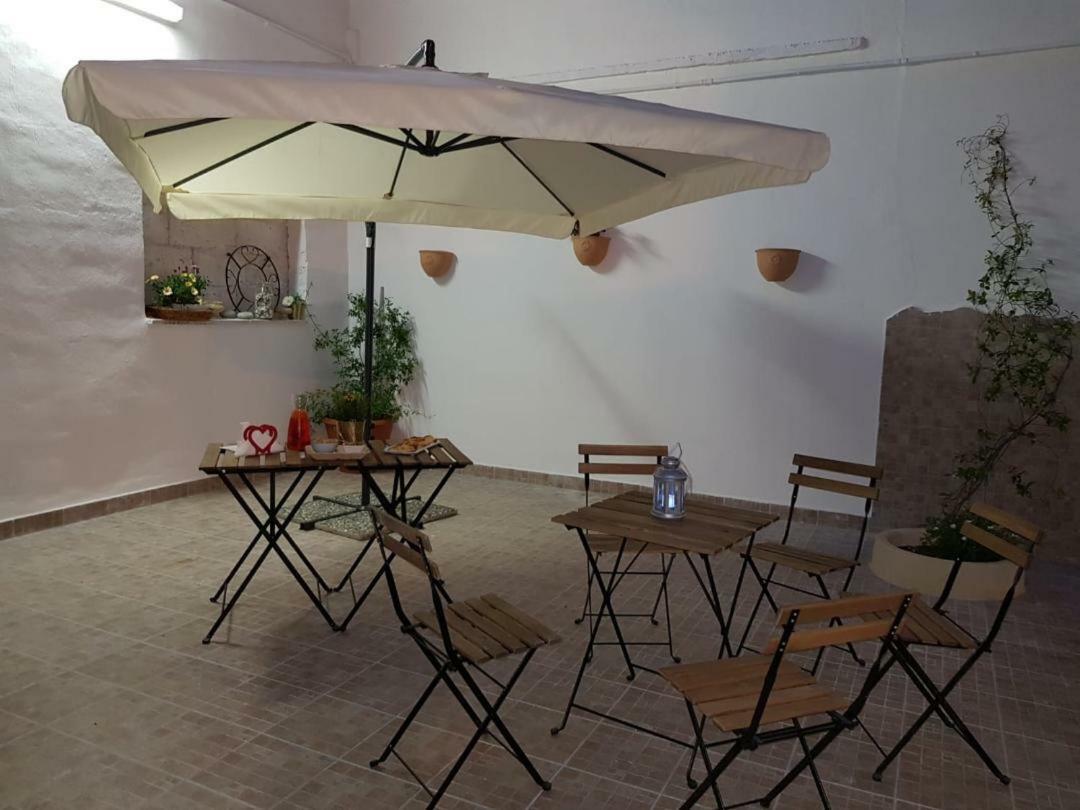Hôtel Bed&Go -Valigia à Lecce Extérieur photo